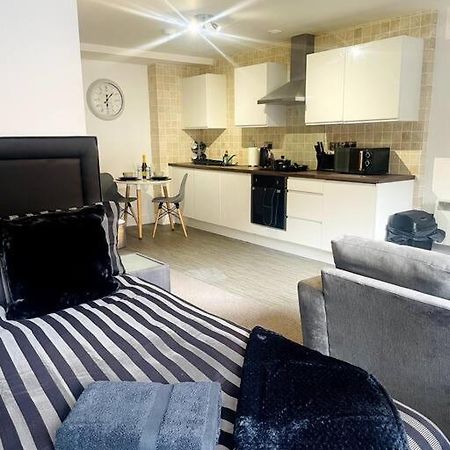 #215 1 Bed Serviced Apartment Derby Exterior photo