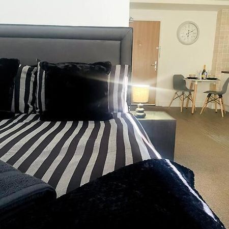 #215 1 Bed Serviced Apartment Derby Exterior photo