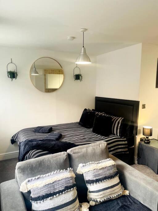 #215 1 Bed Serviced Apartment Derby Exterior photo